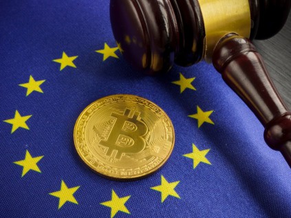 欧盟成员国批准首部加密货币法规 为英美增添压力