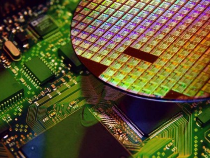 英国政府宣布投资10亿英镑 加强国内芯片业发展