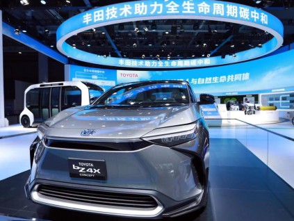 丰田电动车最快2027搭载全固态电池 续航力大增