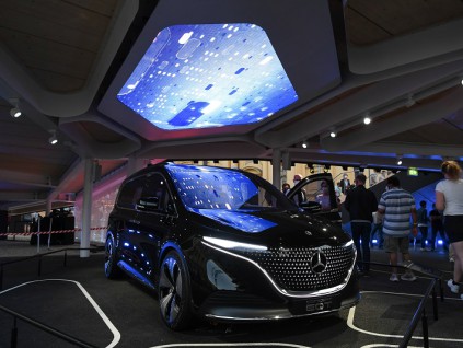 研究预测：电池价格直降 EV售价在2030年追平燃油车