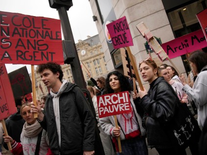 全球近四成青年愿支持强人统治 更多法国年轻人认同强人治理