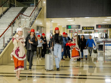 中国黄金周假期跨境旅游人数恢复至疫情前85%