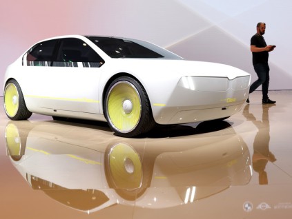 德国宝马汽车价值超过百亿欧元 电池大单落地中国企业
