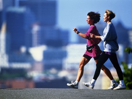 英国研究指出：日行万步有益健康 但养成快走习惯更重要
