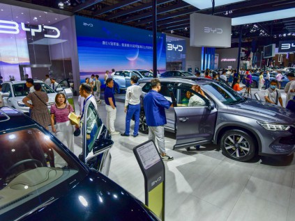 今年前三季全球汽车销量6532万部 中国品牌占比超三成