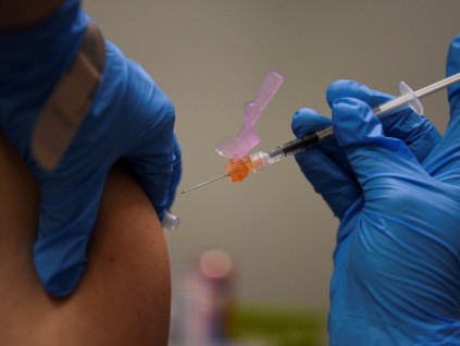 疫苗追加剂最好换手臂打 免疫效果可增加四倍