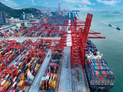 全球十大港口货柜吞吐量出炉 中国占6席香港滑落至11位