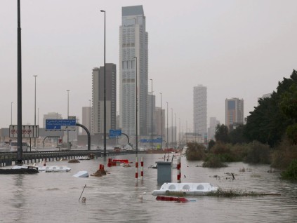 全球气候变迁 暴雨袭扰五大洲 多地洪灾肆虐