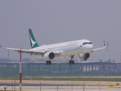 印巴冲突升级 香港国泰航空客机避飞巴基斯坦空域