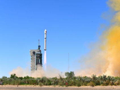 中国发射太空计算卫星星座 推动AI在太空应用