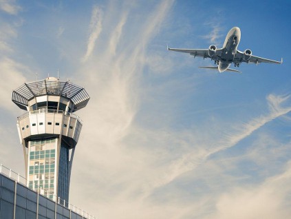 法国空中交通管制员罢工 多趟出入境航班被迫取消