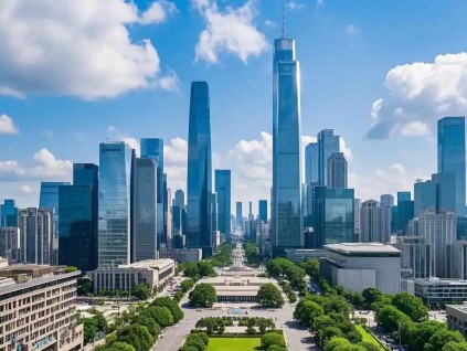 中国今年经济总量可达140万亿 五年增量预超35万亿