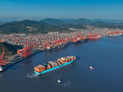 中国上半年出口13万亿元同比增7.2% 进口8.79万亿
