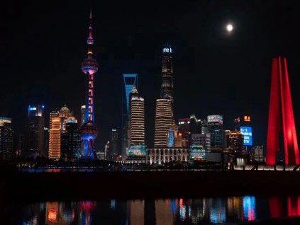 中国量化基金加紧吸纳受美签证政策影响理工人才