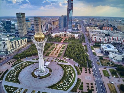 中国护照「含金量」大增！免签或落地签扩至90多个国家