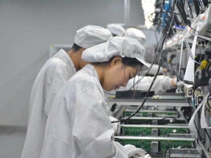 富士康郑州厂大量招工 因应iPhone 17量产