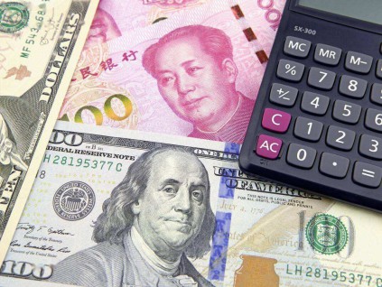 中国借助最大债权国地位促人民币国际化