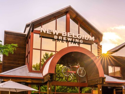 啤酒巨头投资热泵推减碳酿造 电化蒸气成永续新趋势