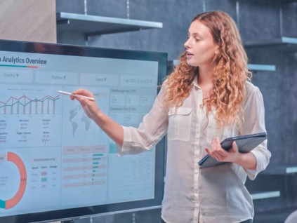 华尔街分析师示警AI泡沫 业界认为与网络情况截然不同