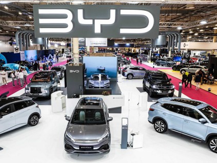 花旗报告：比亚迪上调明年海外销售目标至160万辆