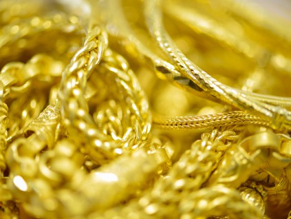 美联储降息预期下滑 金价获利回吐守住4000美元