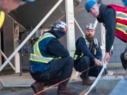 加拿大对部分钢铁制品加征25%关税 约四成自美进口