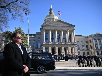 美国政府决定永久暂停接收第三世界国家移民