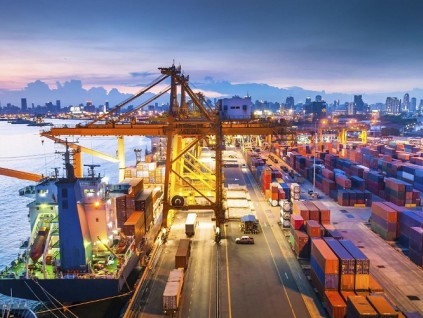 全国上月外贸大增5.9% 货贸进出口连10个月正成长