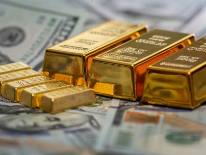 美联储降息并重启国库券购买 推动黄金白银走势坚挺