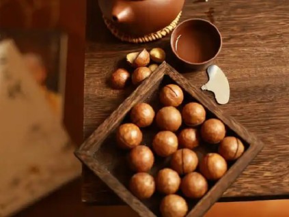 鱼子酱鹅肝夏威夷豆齐发 中国正成为高端食品强国