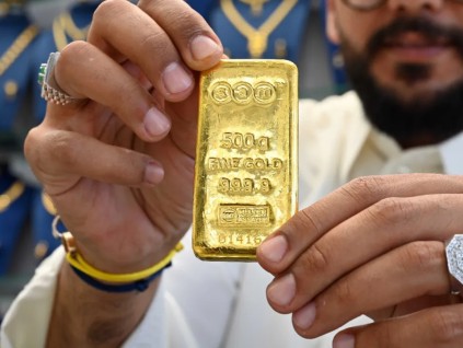 地缘紧张与降息预期推动 金价银价均再创新高