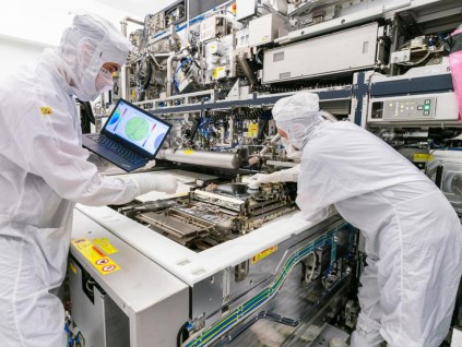 罗镇球：中国客户可获台积电全球先进制程支持及生产