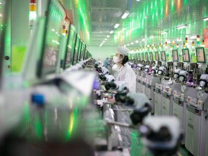 中国制造业跻身全球制造强国第二梯队 与德日并驾齐驱