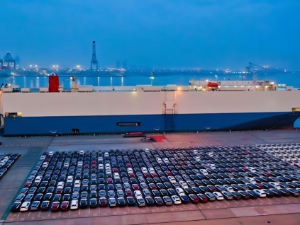 去年外贸突破45万亿元 「新三样」出口激增 稳居全球第一