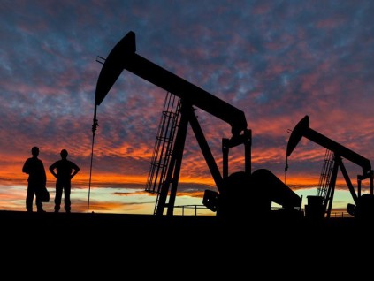 油价六天来首次下跌 布伦特原油跌破每桶65美元