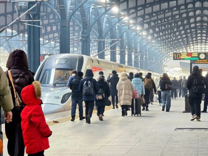 铁路春运今启动 为期40天预计发送逾5亿人次旅客