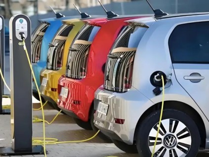 欧盟放宽燃油车禁令 2035年纯电动车占比预计约85%