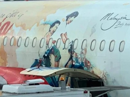 立陶宛画家起诉亚航 未经授权使用其槟城作品