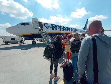 中东战火冲击航空业 欧洲业者准备上调机票