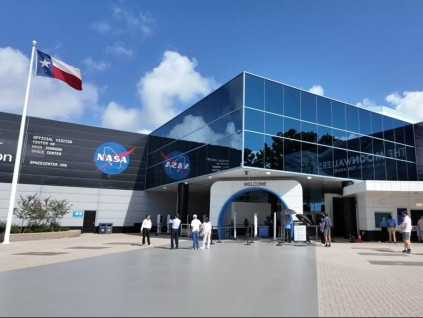 美国宇航局重点建设月球基地 暂停月球轨道空间站项目