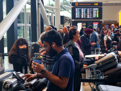 油价上涨挤压旅行预算 全球航空公司陷两难