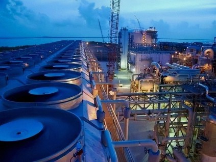 德意志银行量化分析伊朗战事 重挫中东石油出口财富外流