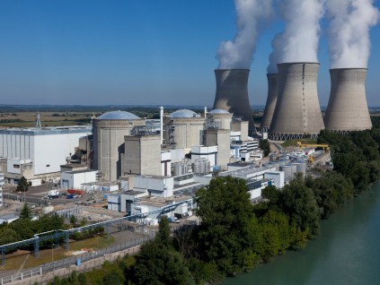 韩国和法国提升双边关系合作拓展全球能源市场