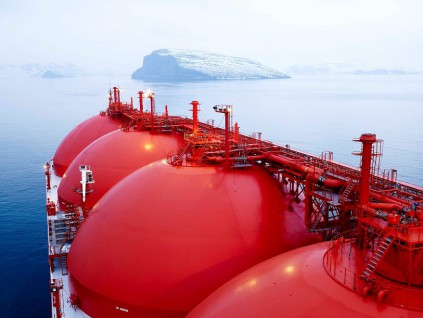 中东危机冲击供应 亚洲液化天然气进口跌至近六年低点