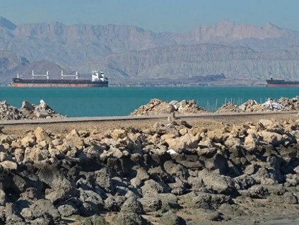 受美封锁霍尔木兹海峡影响 铝价飙升至四年高点