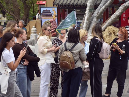 赴美游客急剧下降 中国有望成全球最大旅游经济体