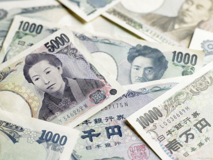 日美拟联手扶持日元 汇率一度急剧回升至1美元兑157日元